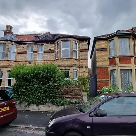 Brynland By Cliftonvalley * Bristol